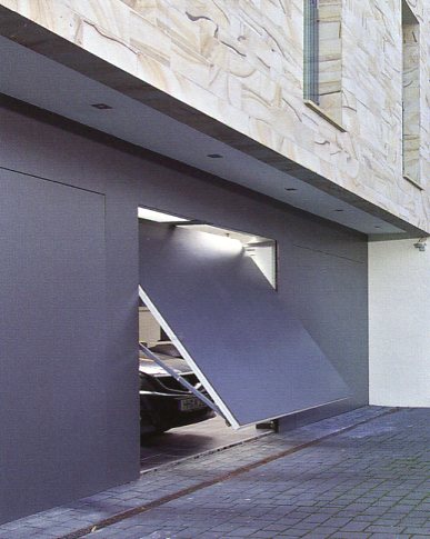 Picture of bespoke garage door made on Hormann OFI door chassis